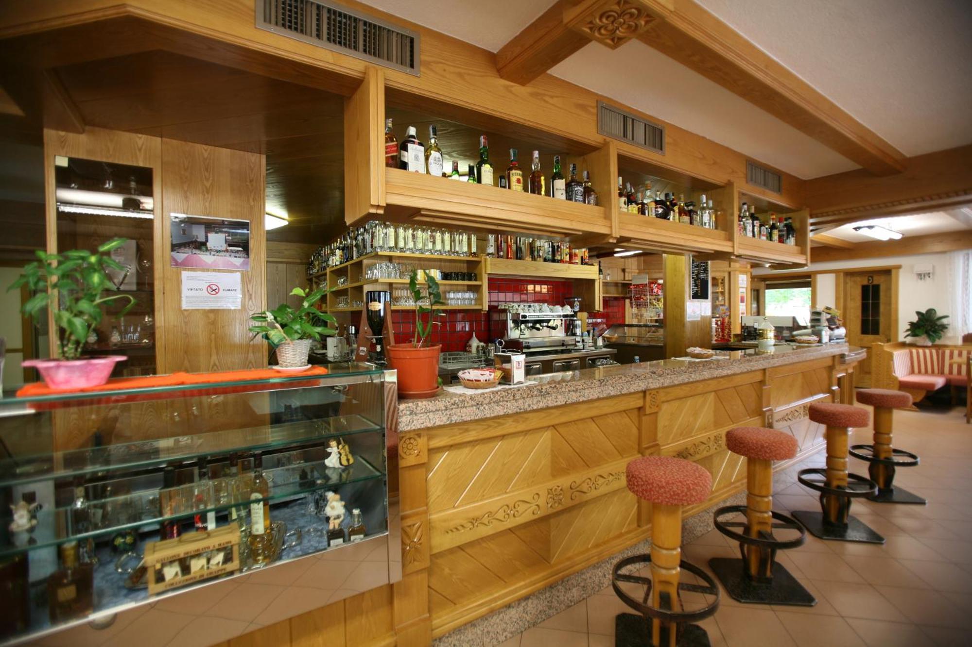 Hotel Sella Ronda Serenella Campitello di Fassa Eksteriør billede