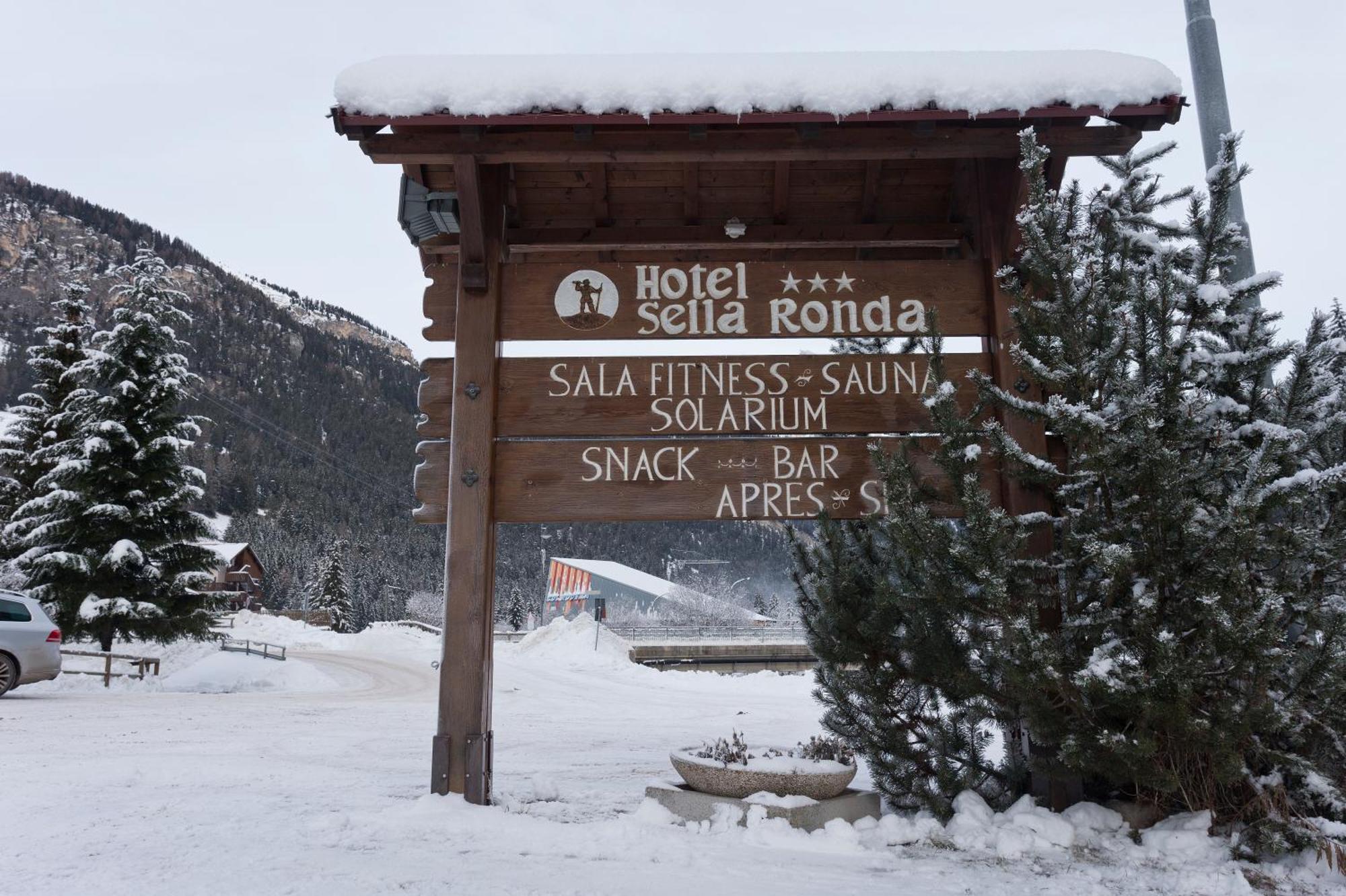 Hotel Sella Ronda Serenella Campitello di Fassa Eksteriør billede